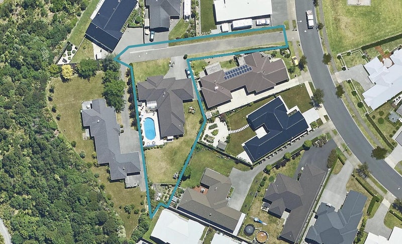 35 Mortlake Heights, Pyes Pa, Tauranga - Carousel 1