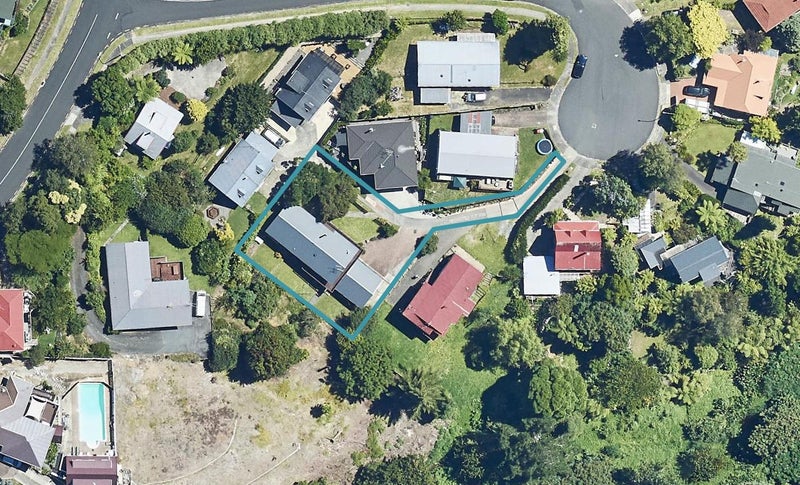 10 Fairmont Terrace, Otumoetai, Tauranga - Carousel 1