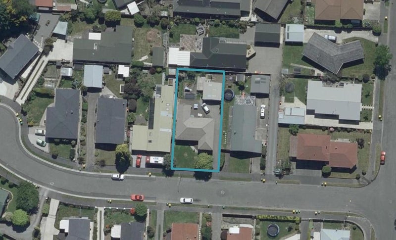 8 Beeston Place, Redwood, Christchurch - Carousel 1