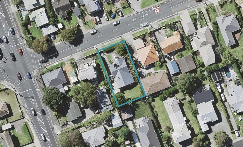 1 Winscombe Street, Belmont, Auckland - Carousel 1