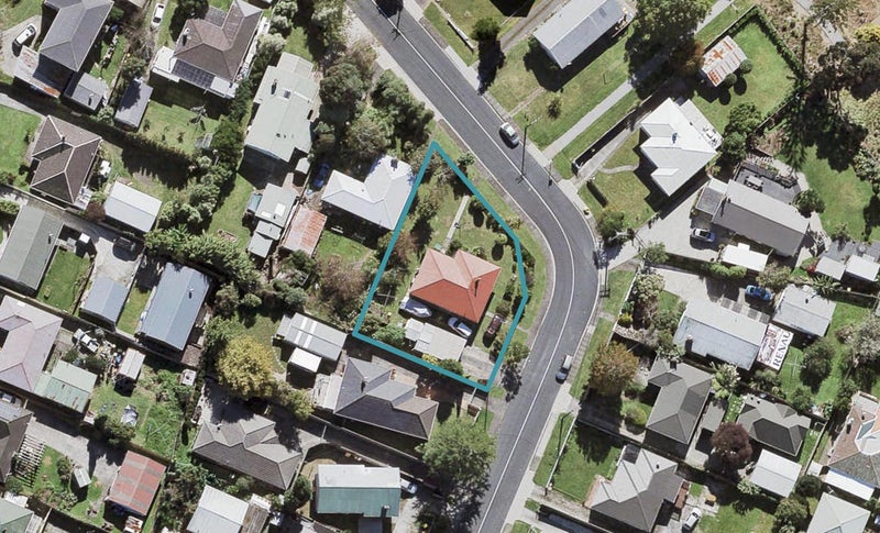 55 Cobham Crescent, Kelston, Auckland - Carousel 1