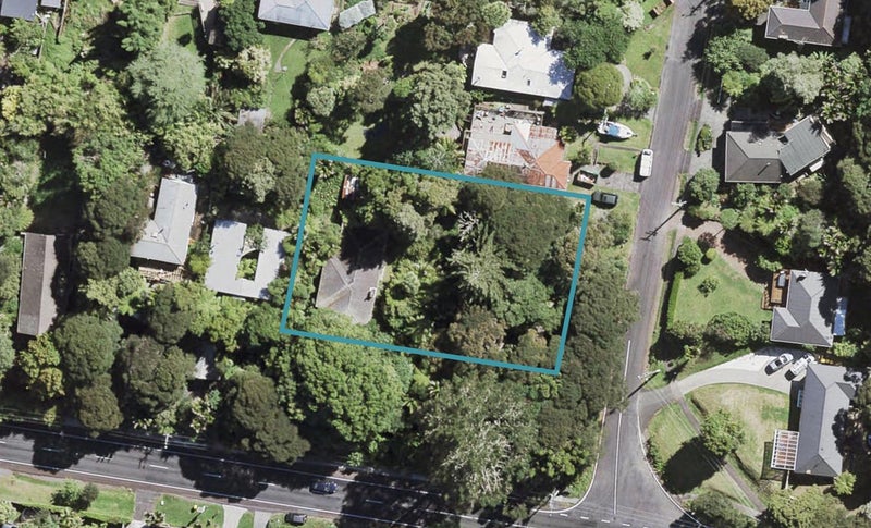 9 York Road, Titirangi, Auckland - Carousel 1