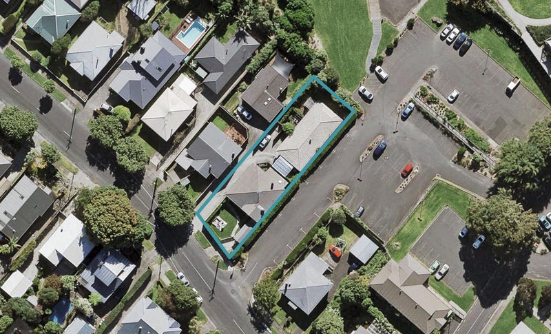 9 Wairere Avenue, Mount Albert, Auckland - Carousel 1