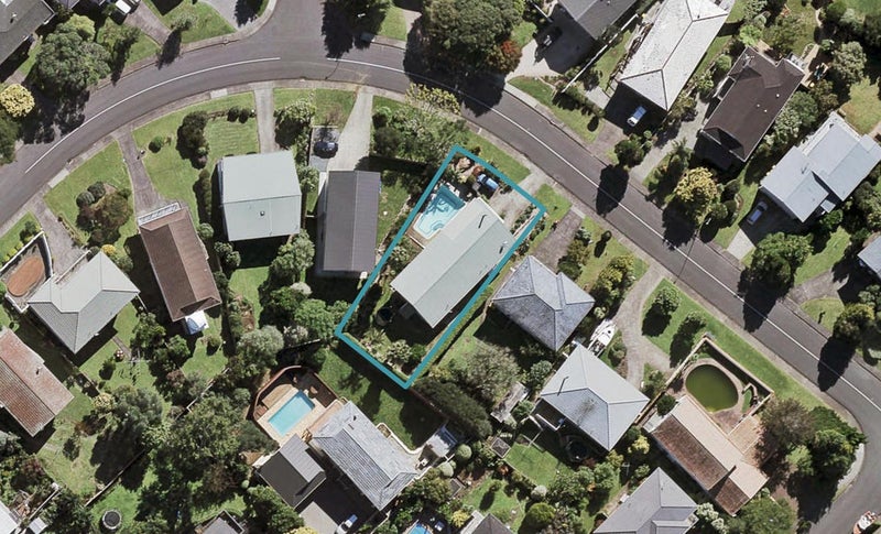 13 Marywil Crescent, Hillcrest, Auckland - Carousel 1