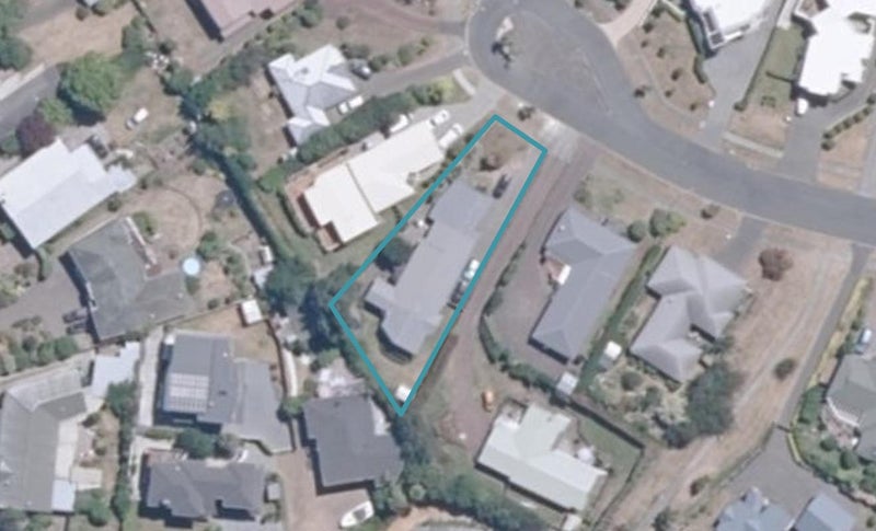 16 Fairview Terrace, Waipahihi, Taupo - Carousel 1