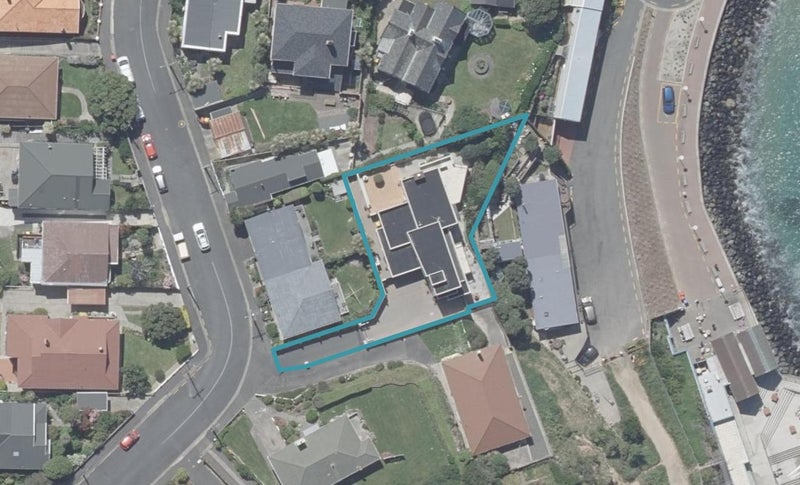 33A Cliffs Road, Saint Clair, Dunedin - Carousel 1