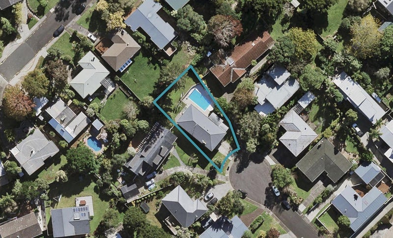 20 Totara Grove, Hillcrest, Auckland - Carousel 1