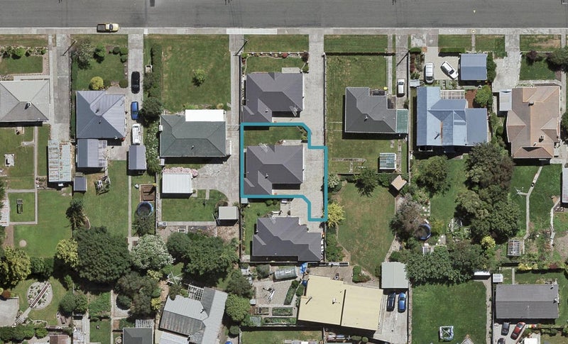 43 Bullar Street, Grasmere, Invercargill - Carousel 1