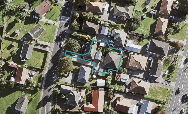 12B Burnett Avenue, Mount Roskill, Auckland - Carousel 1