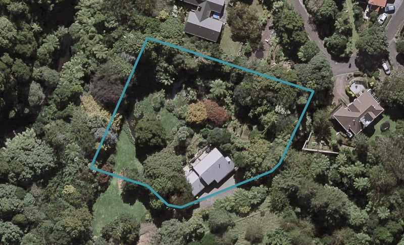 21C Sequoia Grove, Merrilands, New Plymouth - Carousel 1