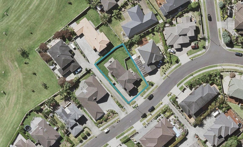 14 Ballymore Drive, Pinehill, Auckland - Carousel 1