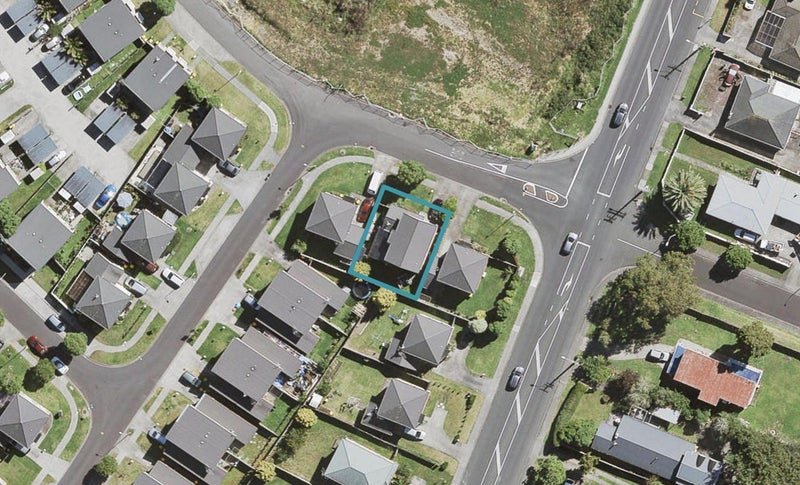 4 Rosandich Drive, Sunnyvale, Auckland - Carousel 1