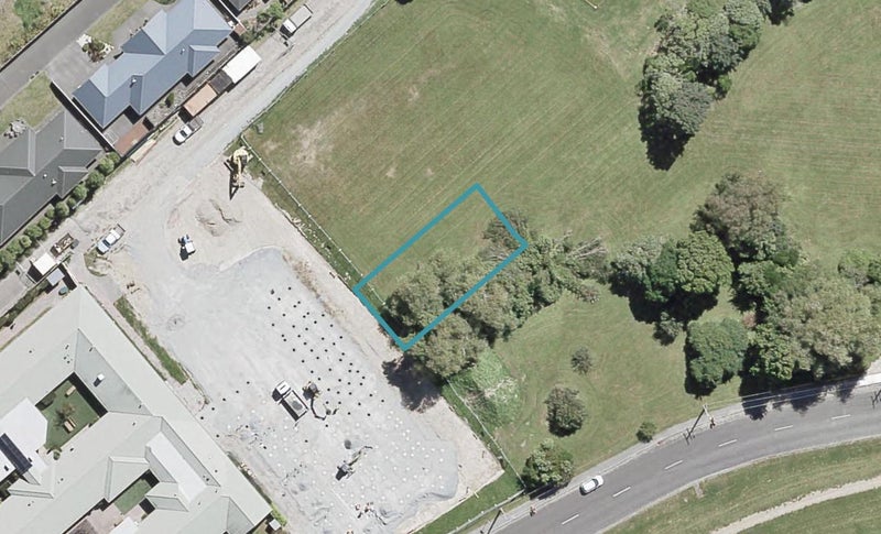 5 Martha Turnell Crescent, Manor Park, Lower Hutt - Carousel 1