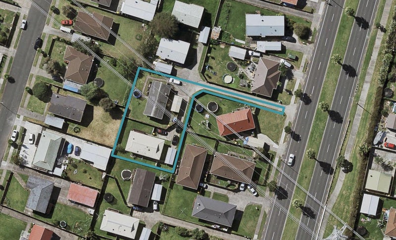 136 Te Irirangi Drive, Clover Park, Auckland - Carousel 1