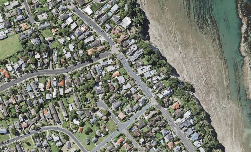 57 Seacliffe Avenue, Belmont, Auckland - Carousel 1