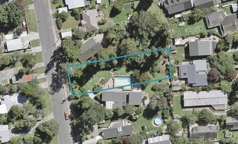 23 Jocelyn Crescent, Pinehaven, Upper Hutt - Carousel 1