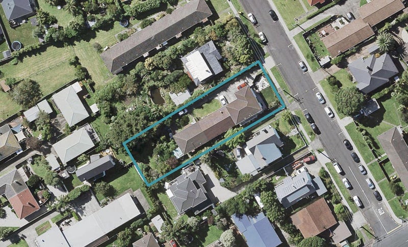 2/5 Moana Avenue, Belmont, Auckland - Carousel 1