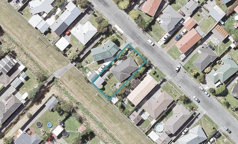 49 Karamu Crescent, Wainuiomata, Lower Hutt - Carousel 1