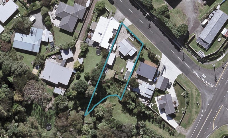 88 Wairau Road, Oakura, Oakura - Carousel 1