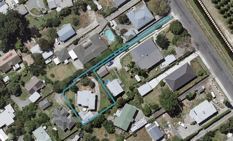 311B Collinge Road, Mayfair, Hastings - Carousel 1