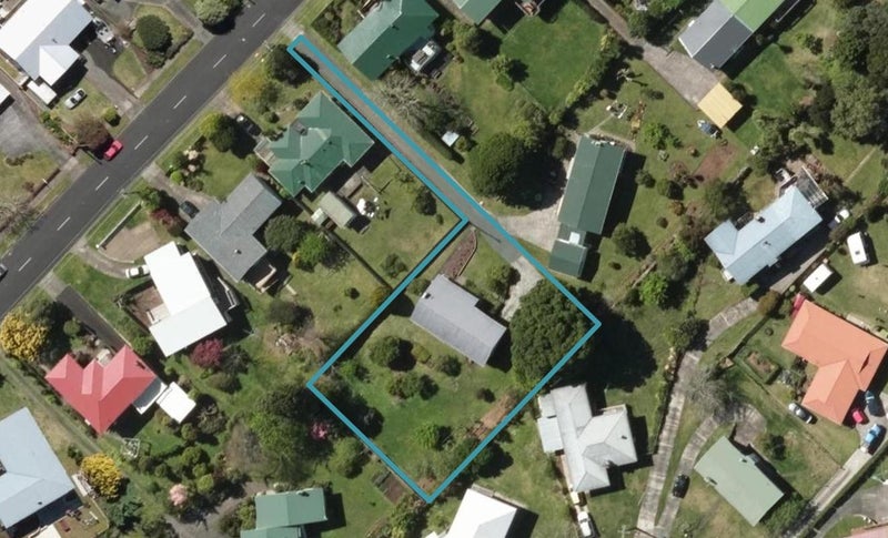 17 Fisher Terrace, Kamo, Whangarei - Carousel 1