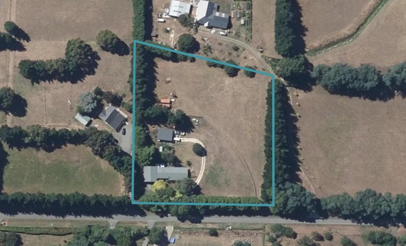 59 Moroa Road, Featherston - Carousel 1