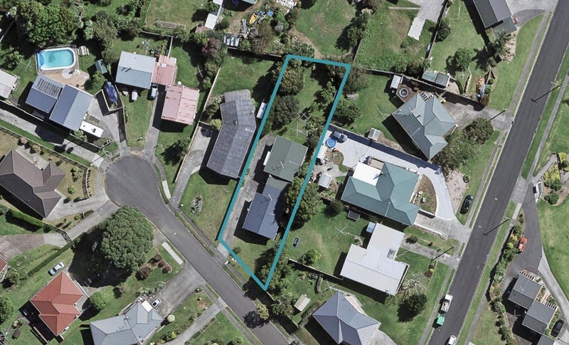 2 Azalea Place, Waiuku, Waiuku - Carousel 1