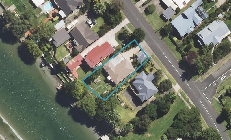 76 Stout Street, Whataupoko, Gisborne - Carousel 1