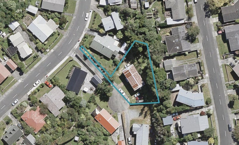 83 Field Street, Silverstream, Upper Hutt - Carousel 1