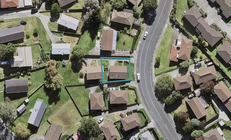 18A Benchmark Drive, Massey, Auckland - Carousel 1