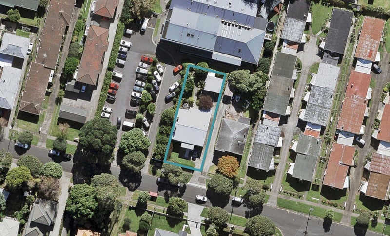 11 Coyle Street, Sandringham, Auckland - Carousel 1