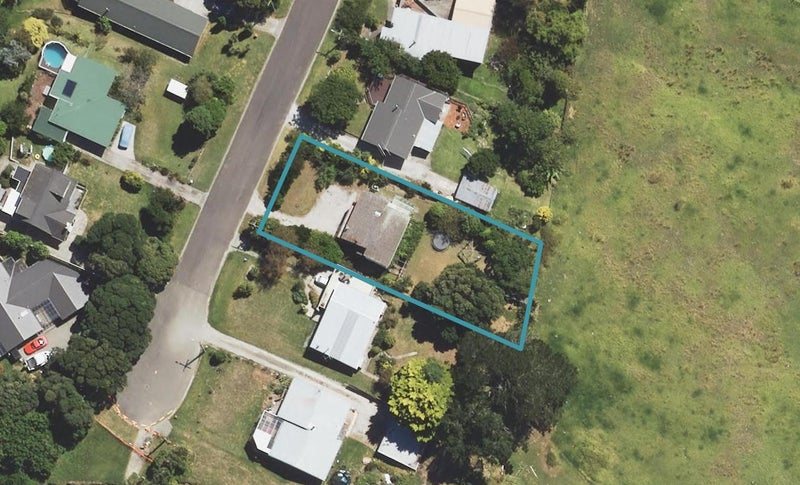 7 Wallis Road, Kaiti, Gisborne - Carousel 1