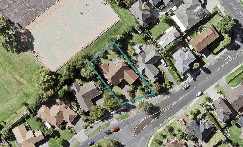 5 Meadowland Drive, Somerville, Auckland - Carousel 1