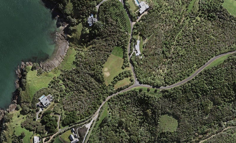 200 Delamore Drive, Oneroa, Waiheke Island - Carousel 1