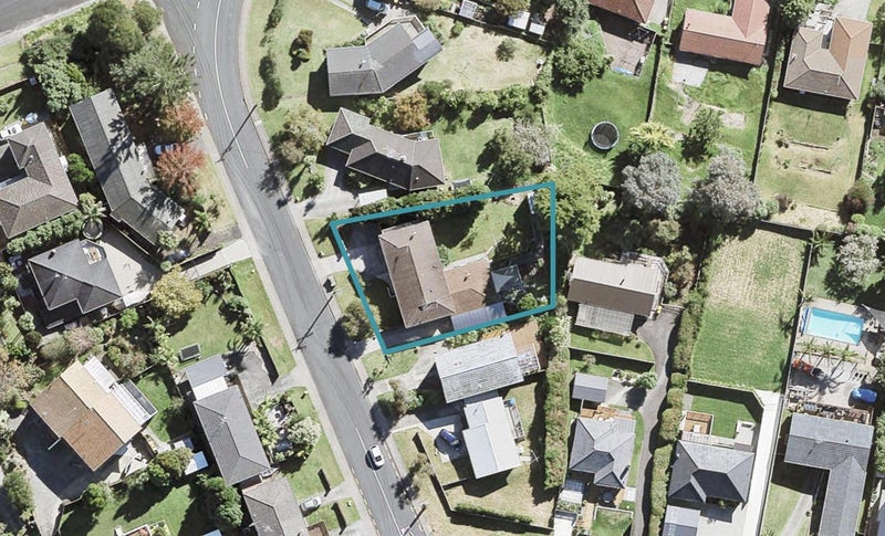 1 Finchley Road, Torbay, Auckland - Carousel 1