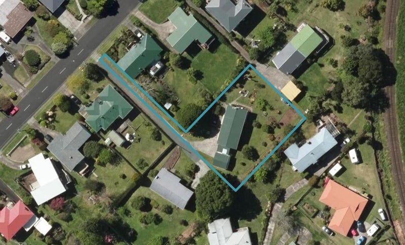 19 Fisher Terrace, Kamo, Whangarei - Carousel 1