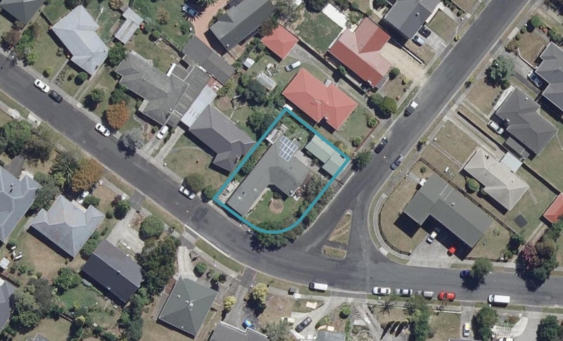 1 Vista Terrace, Hillcrest, Hamilton - Carousel 1