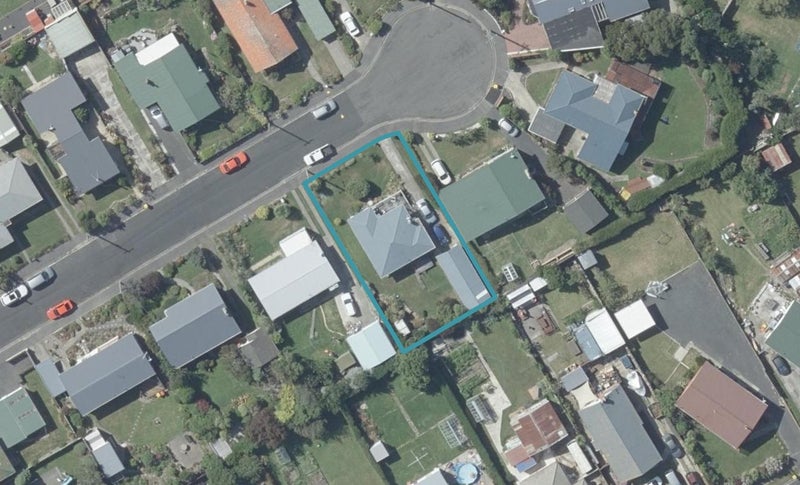 10 Erskine Place, Saint Clair, Dunedin - Carousel 1