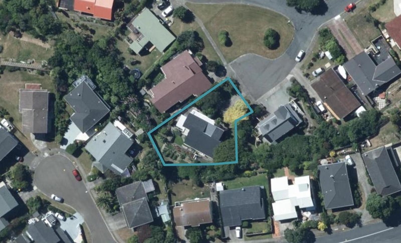 15 Langwell Place, Papakowhai, Porirua - Carousel 1