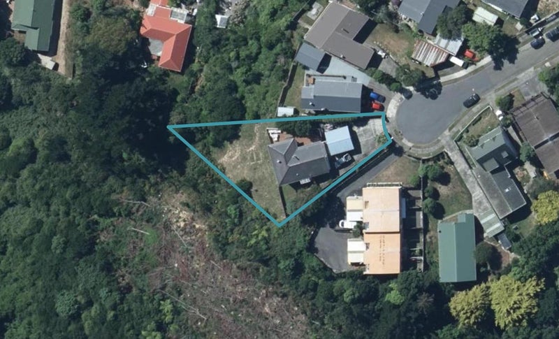 10 Ash Grove, Ranui, Porirua - Carousel 1