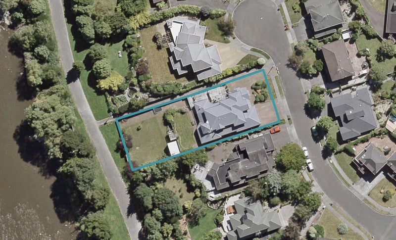 10 Kingfisher Close, Brown Owl, Upper Hutt - Carousel 1