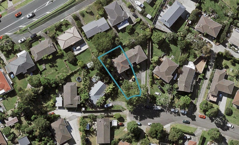 33B Regency Place, Sunnynook, Auckland - Carousel 1