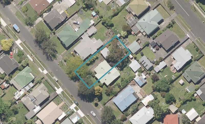 67 Young Street, Whanganui East, Whanganui - Carousel 1