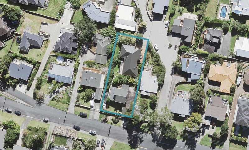 1/93 Island Bay Road, Beach Haven, Auckland - Carousel 1