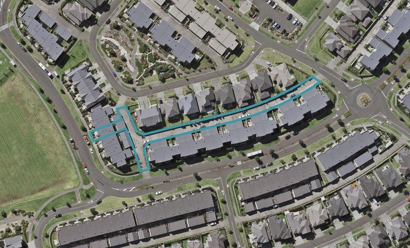 7 Tephra Boulevard, Stonefields, Auckland - Carousel 1