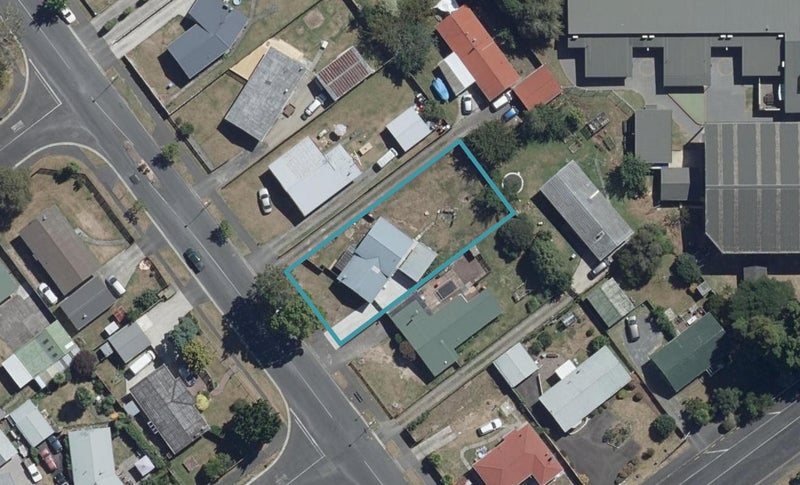 8 Holmes Street, Nawton, Hamilton - Carousel 1