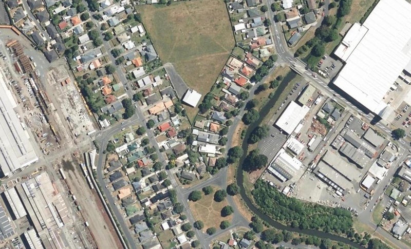 2/83 Riverside Drive, Waiwhetu, Lower Hutt - Carousel 1
