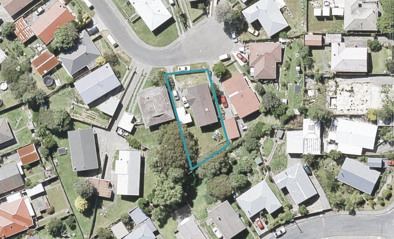 16 Aporoa Grove, Wainuiomata, Lower Hutt - Carousel 1