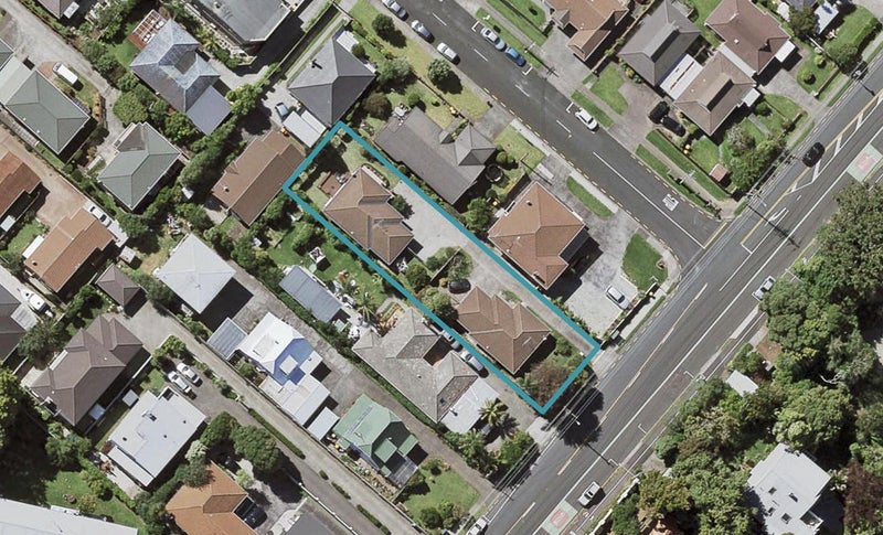 2/121 Shakespeare Road, Milford, Auckland - Carousel 1