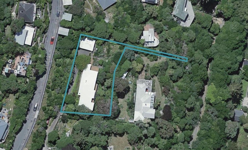 18 Fortification Road, Karaka Bays, Wellington - Carousel 1